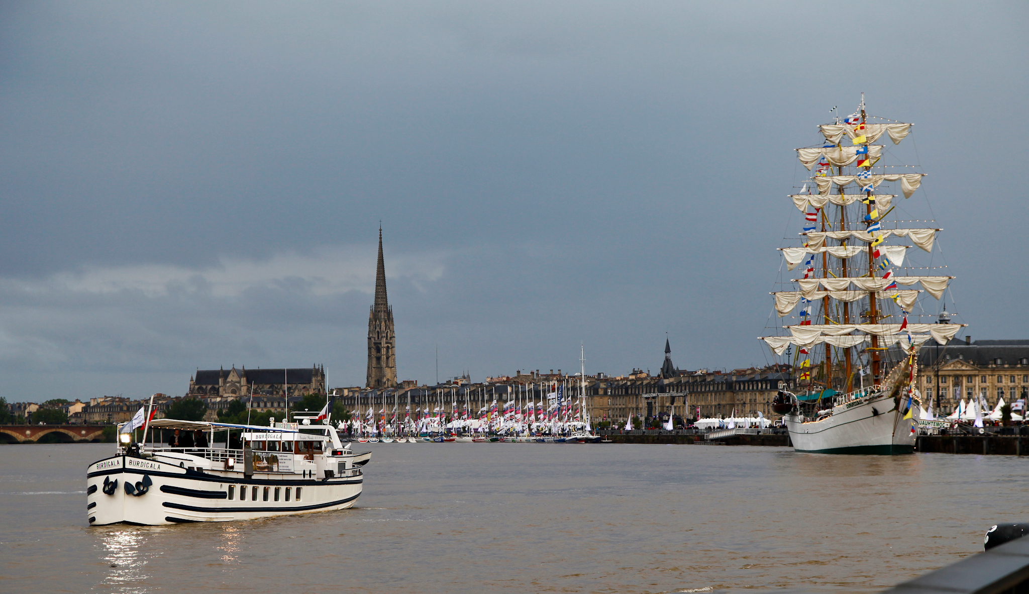 Péniche Burdigala